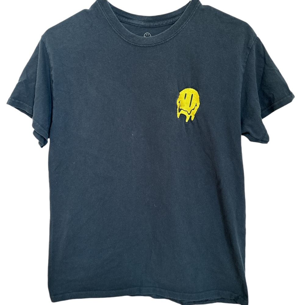 Smiley 😃 Patched T-Shirt Size Medium